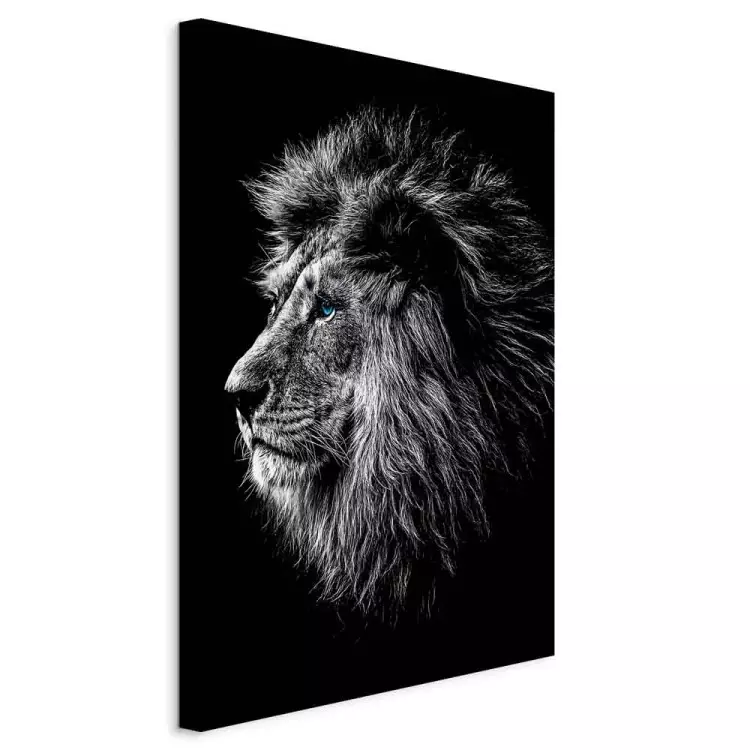 Blue-eyed Lion (1 Part) Vertical