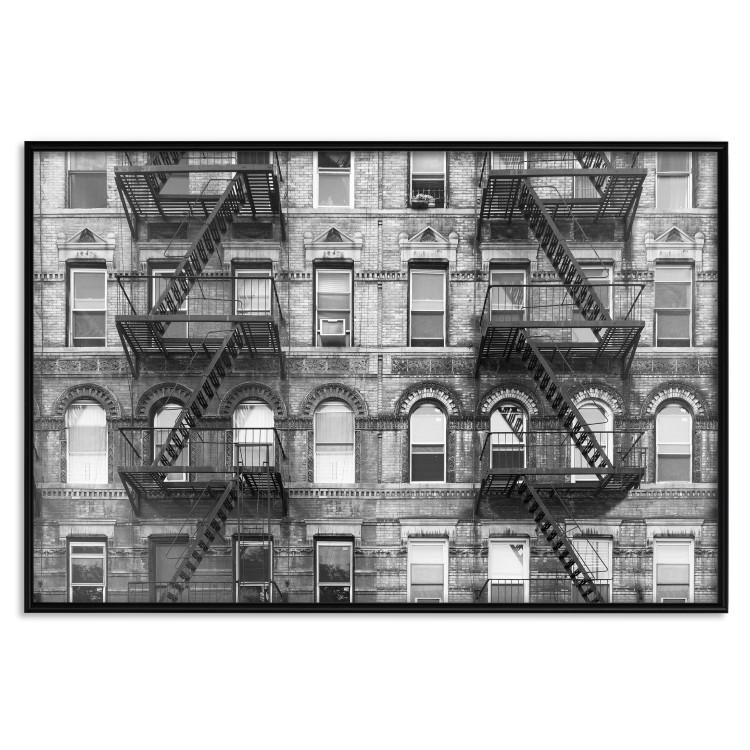 Poster Brick Apartment - black and white architectural shot in New York City