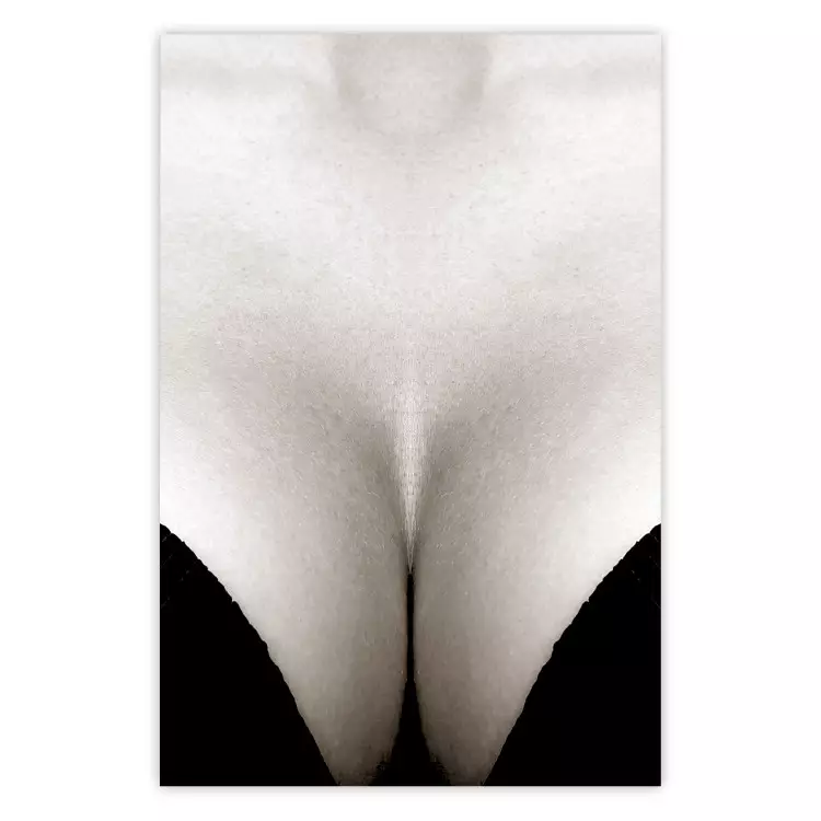 Poster Decolletage - black and white female chest with visible neckline