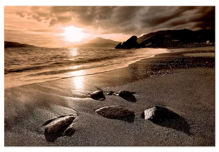 Canvas Sunset over the sea in sepia - a moody sea landscape
