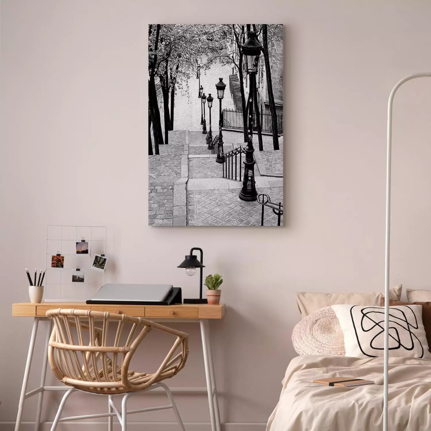 Canvas Print Montmartre Vertical - black and white sidewalks in Paris