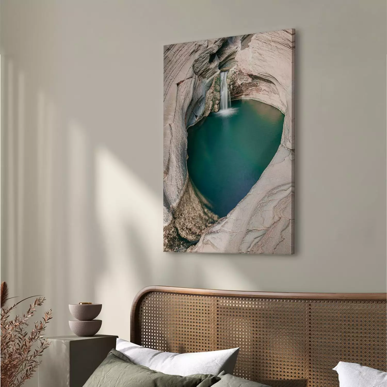 Canvas Closed bay - photo with a turquoise waterfall