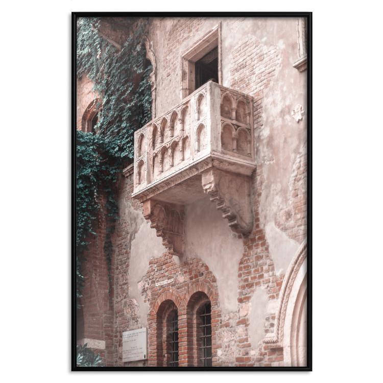 Poster Juliet's Balcony - architecture of red bricks against the backdrop of an Italian town