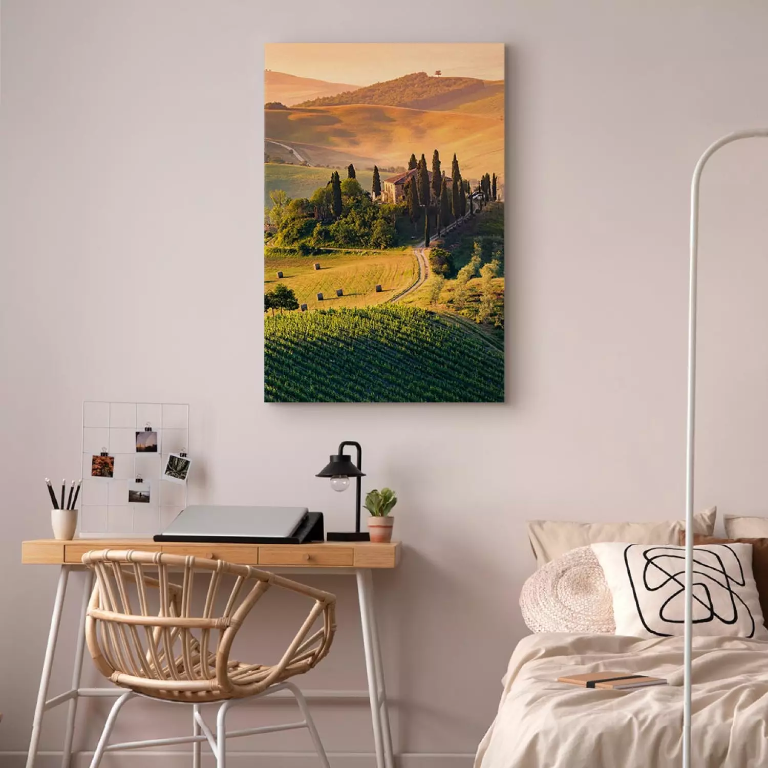 Canvas Sunny Fields of Tuscany - Landscape Photography at Sunset