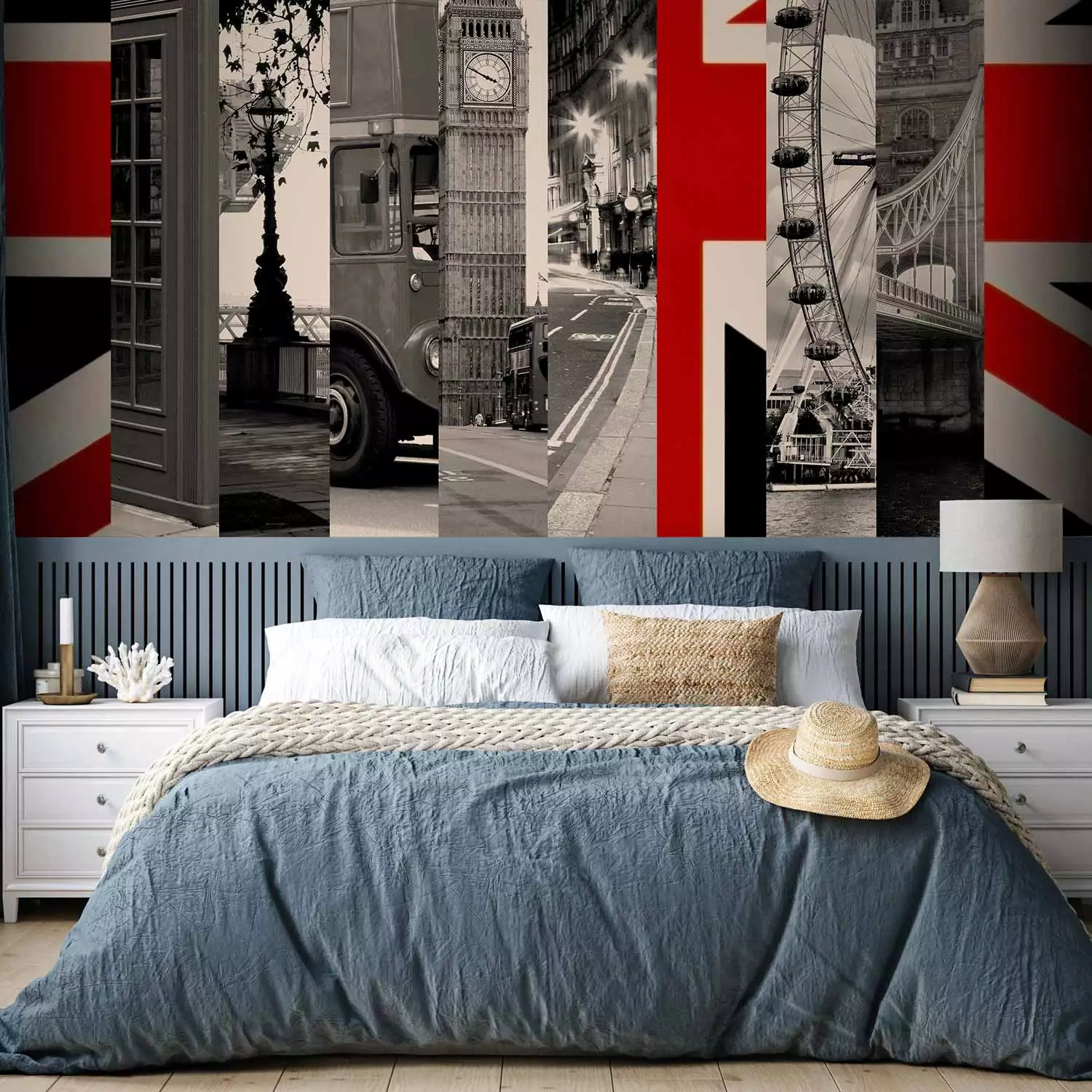 Photo Wallpaper London, United Kingdom - architectural elements with the British flag