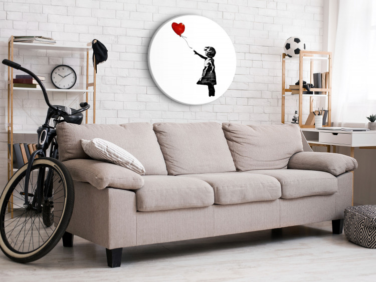 Round Canvas Banksy - Girl With a Heart-Shaped Balloon 148621 additionalImage 4
