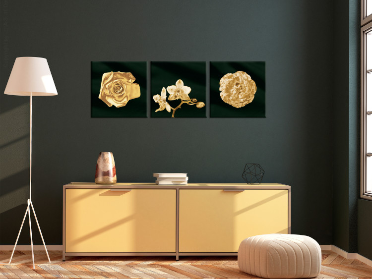 Canvas Print Flowers drenched in gold - a glamour style triptych with plant motifs 132141 additionalImage 3