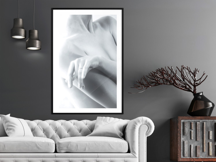 Poster Feminine Delicacy - black and white nude of a woman with a ring on her finger 123481 additionalImage 6