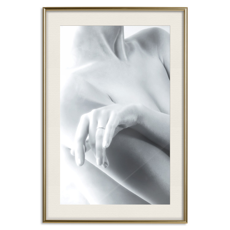 Poster Feminine Delicacy - black and white nude of a woman with a ring on her finger 123481 additionalImage 19
