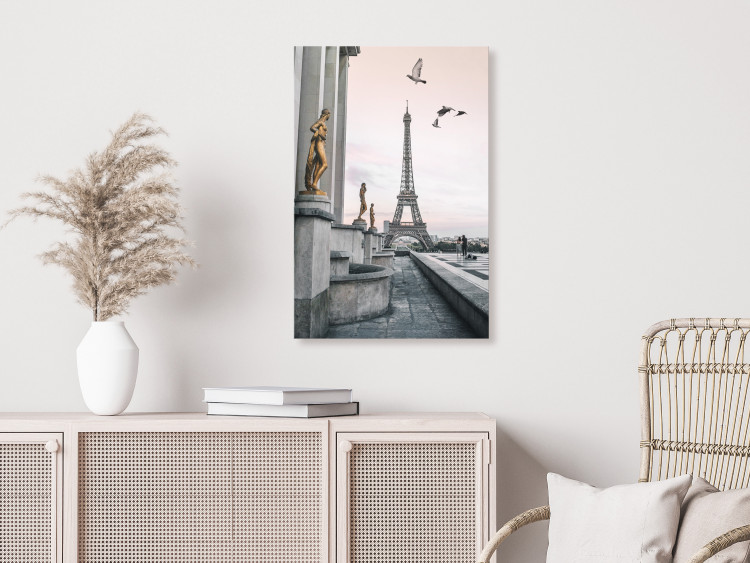Canvas Birds over the city - black-white photo with Eiffel Tower in offset 132291 additionalImage 3