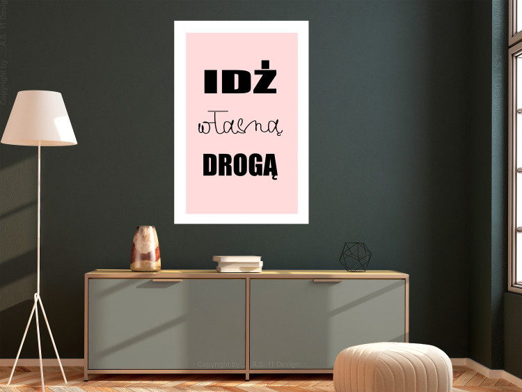 Poster Go Your Own Way - white Polish text on a pastel pink background 122852 additionalImage 2