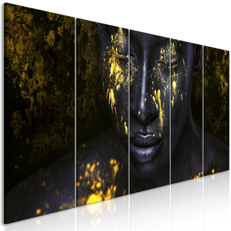 Canvas Art Print Bathed in Gold (5-piece) Narrow - glamorous woman's face 129852 additionalImage 2