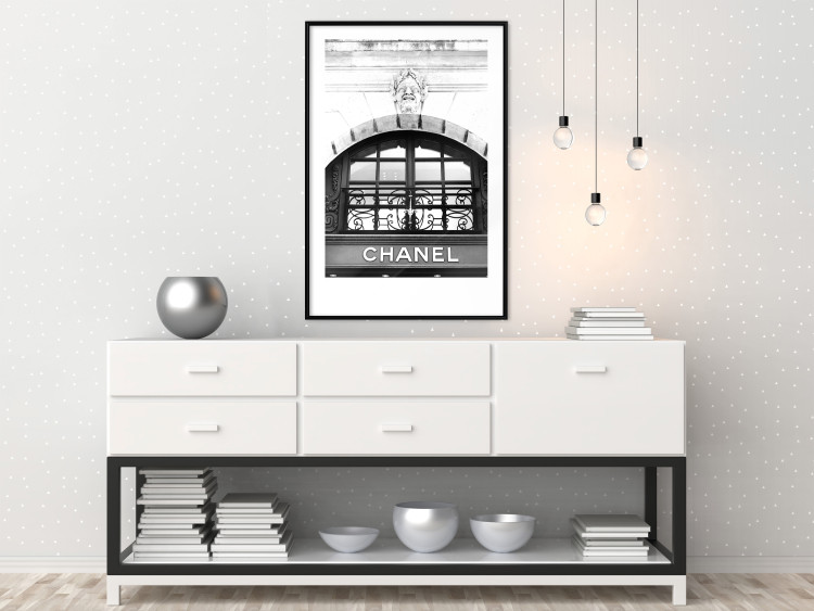 Poster Chanel - black and white architectural building with sculpture and ornaments 126682 additionalImage 18