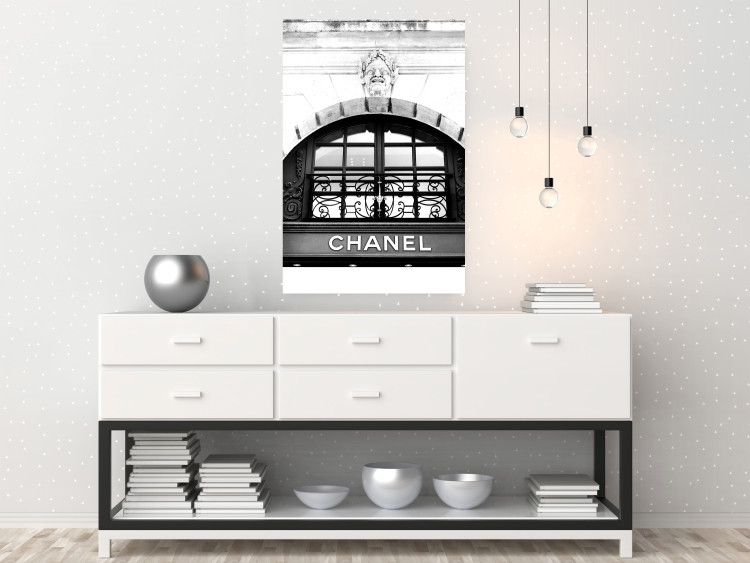 Poster Chanel - black and white architectural building with sculpture and ornaments 126682 additionalImage 2