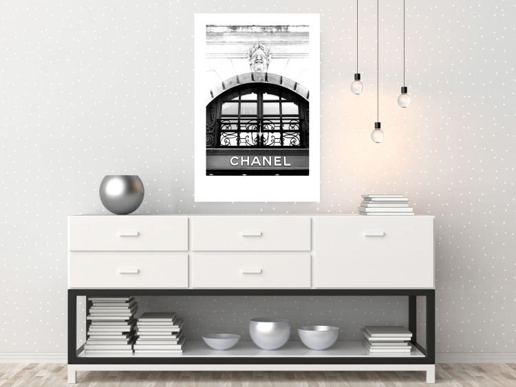 Poster Chanel - black and white architectural building with sculpture and ornaments 126682 additionalImage 3