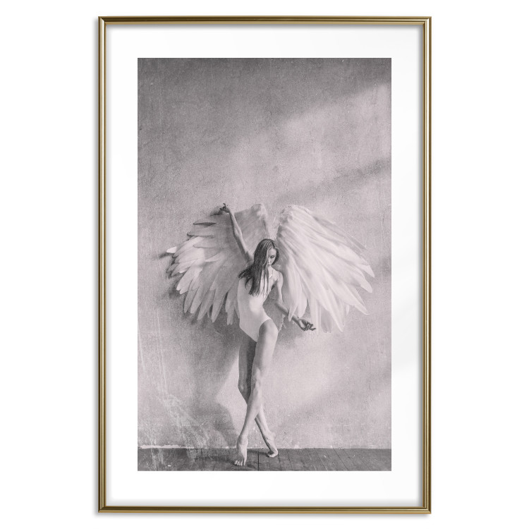Poster Winged - black and white woman with large wings against a concrete background 134182 additionalImage 13