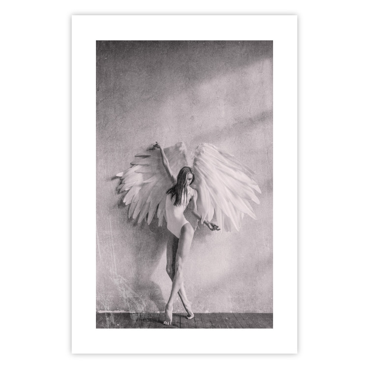Poster Winged - black and white woman with large wings against a concrete background 134182 additionalImage 17