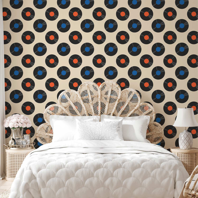 Wallpaper Geometric Pattern - Vinyl Records on a Light Beige Background 149913 additionalImage 4