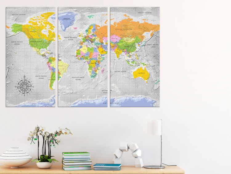 Canvas Print World Map: Rose of the Winds II - Political Map with Faded Ocean 97413 additionalImage 3