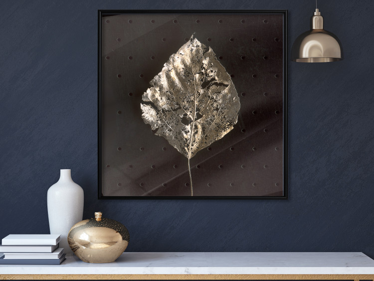 Poster Twilight of Summer - abstraction with a golden leaf on a background of deep black 118753 additionalImage 3