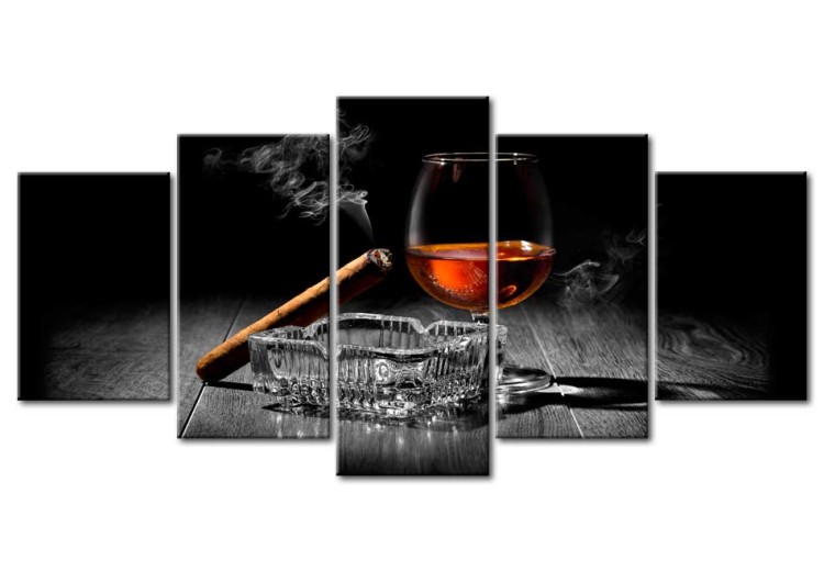 Canvas Art Print Night Entertainment (5-piece) - alcohol and smoke on a vintage black background 149134