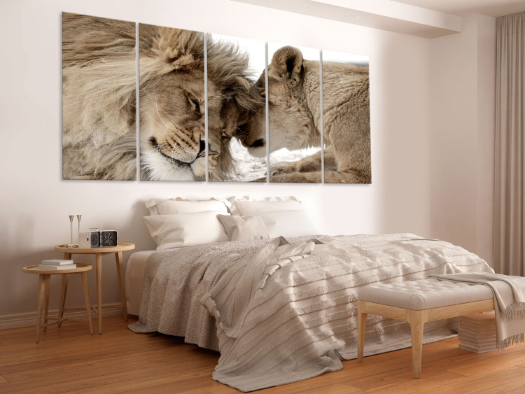 Canvas Art Print Whisper of Love I (5-piece) - Romantic Shot with a Pair of Wild Cats 106584 additionalImage 3