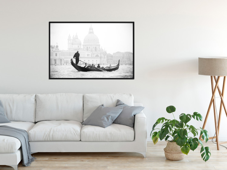 Wall Poster Gondola Ride - photograph of Venice architecture in black and white motif 123984 additionalImage 3