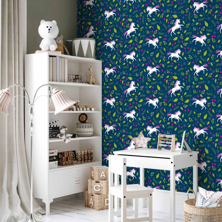Modern Wallpaper Lovely Steed 129045 additionalImage 4