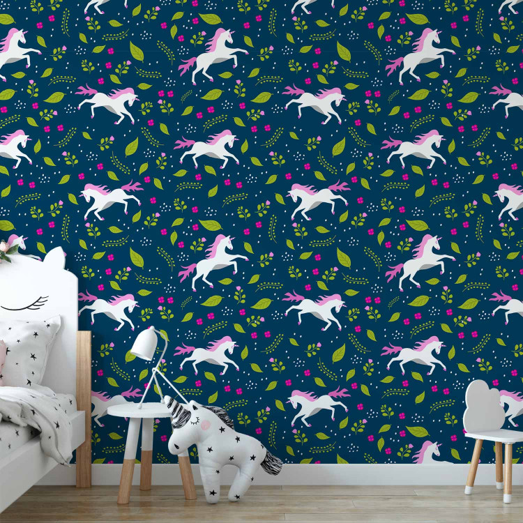 Modern Wallpaper Lovely Steed 129045 additionalImage 5