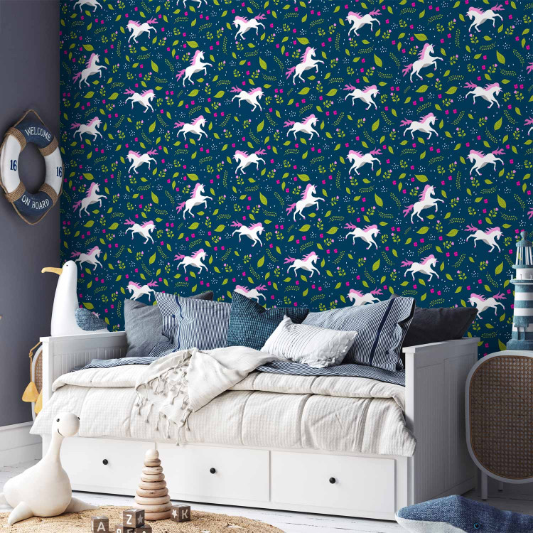 Modern Wallpaper Lovely Steed 129045 additionalImage 9