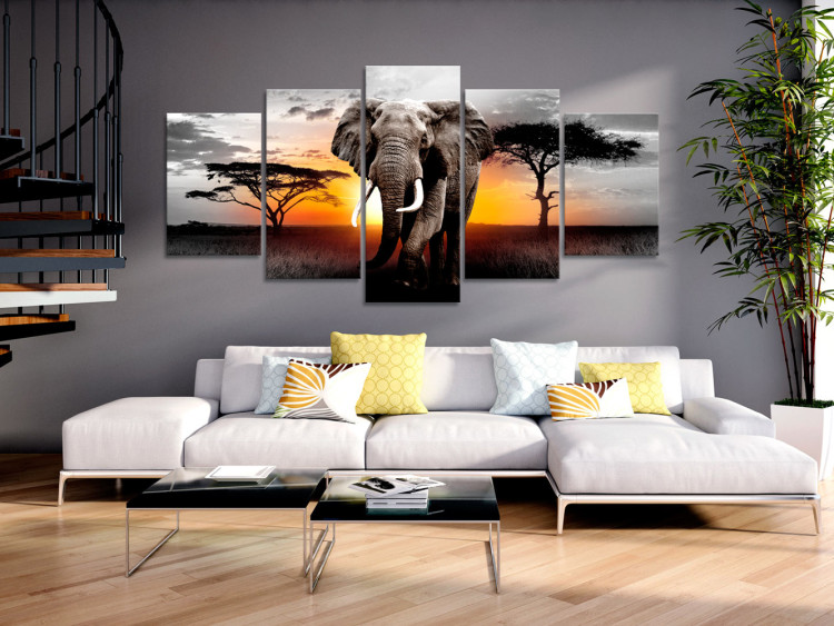 Canvas Elephant at Sunset (5-piece) - Journey Through Wild Africa 98616 additionalImage 3