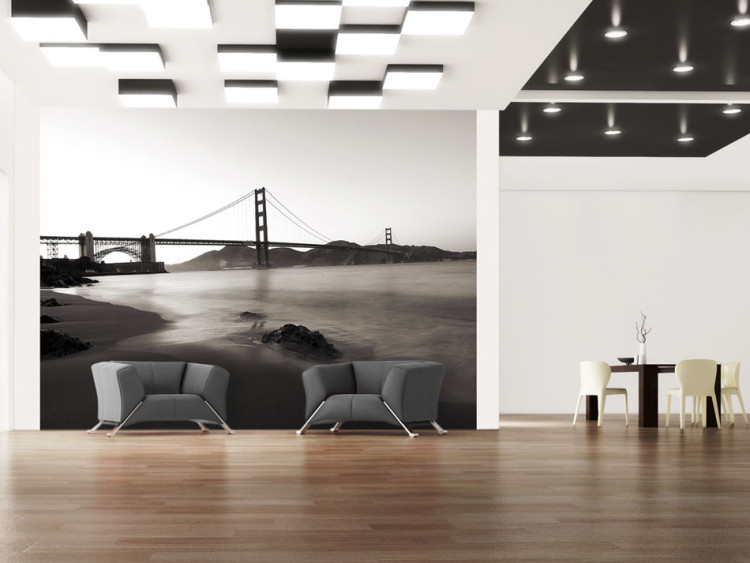 Photo Wallpaper Black and white architecture of San Francisco - Golden Gate Bridge by the beach 97236