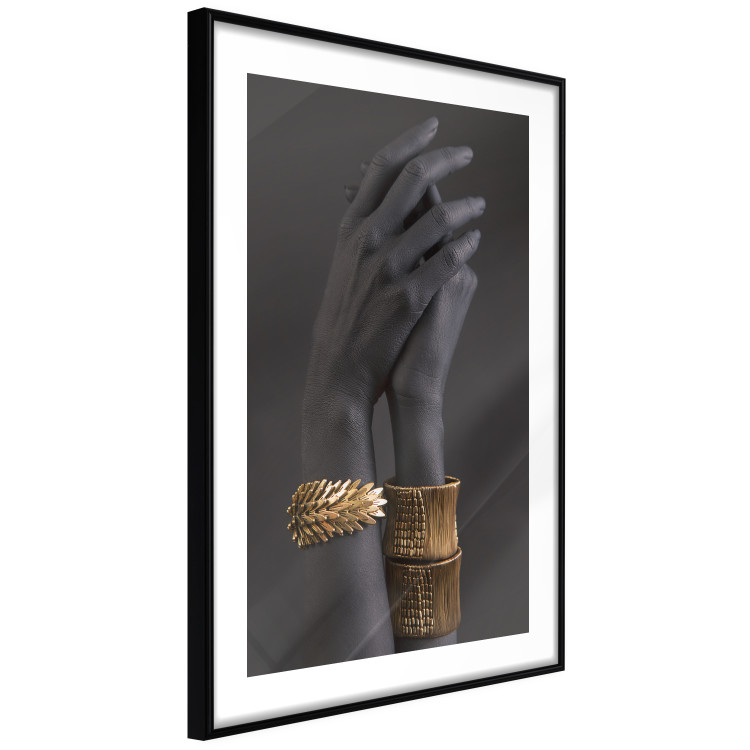 Wall Poster Exotic Duet - black hands with golden accents on a dark background 130456 additionalImage 8