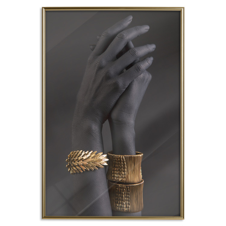 Wall Poster Exotic Duet - black hands with golden accents on a dark background 130456 additionalImage 21