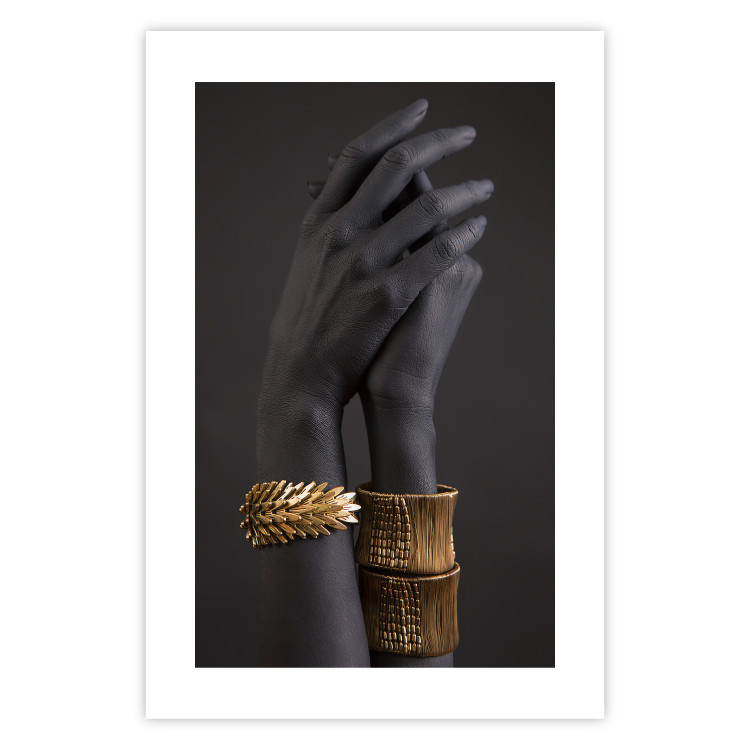 Wall Poster Exotic Duet - black hands with golden accents on a dark background 130456 additionalImage 19