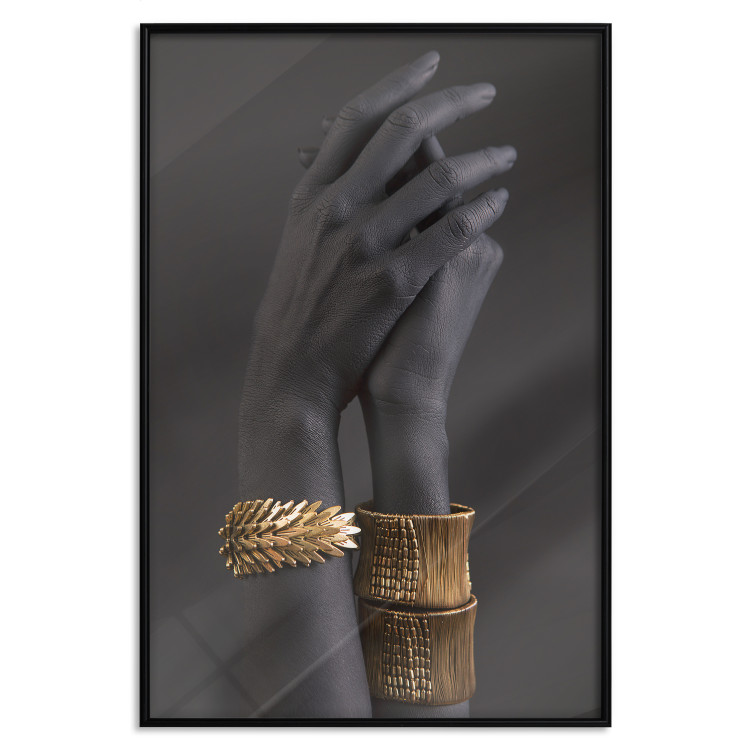 Wall Poster Exotic Duet - black hands with golden accents on a dark background 130456 additionalImage 18
