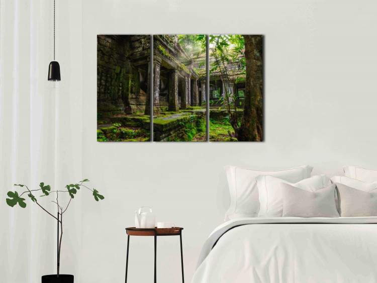 Canvas Art Print Temple of Preah Khan - Asian architecture full of plants 124376 additionalImage 3