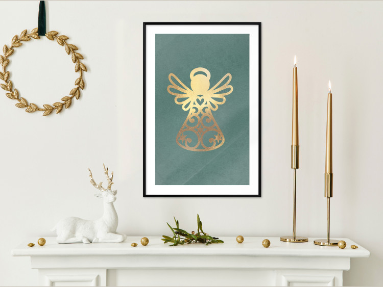 Poster Angelic Holidays - golden angel on a contrasting green background 137976 additionalImage 18