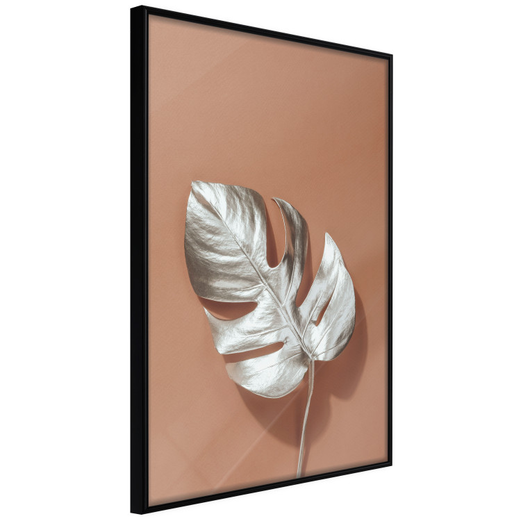 Poster Sunny Keepsake - silver monstera leaf on a uniform light background 129507 additionalImage 3