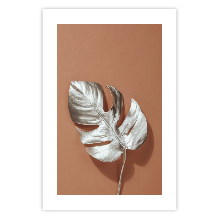 Poster Sunny Keepsake - silver monstera leaf on a uniform light background 129507 additionalImage 25