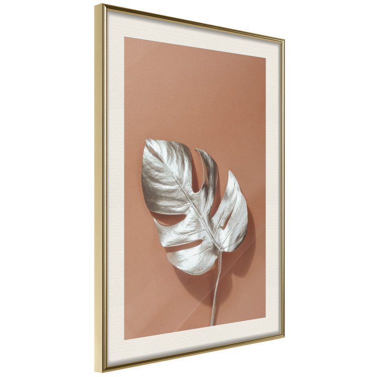 Poster Sunny Keepsake - silver monstera leaf on a uniform light background 129507 additionalImage 13