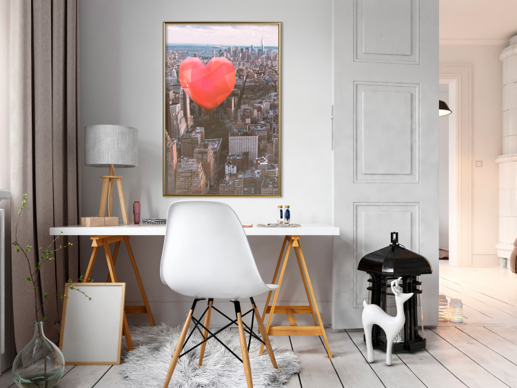 Poster Heart of the City - heart-shaped balloon against the backdrop of architecture 120457 additionalImage 5