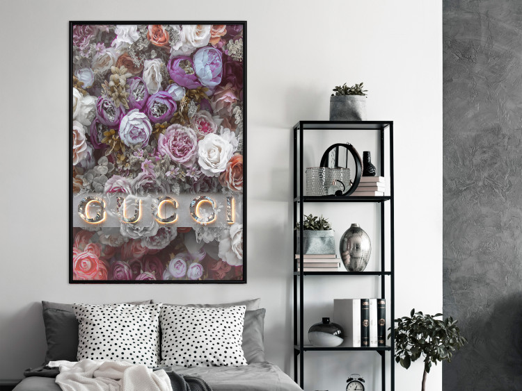 Wall Poster Gucci and Roses - composition of colorful flowers and luxury brand name 131797 additionalImage 6