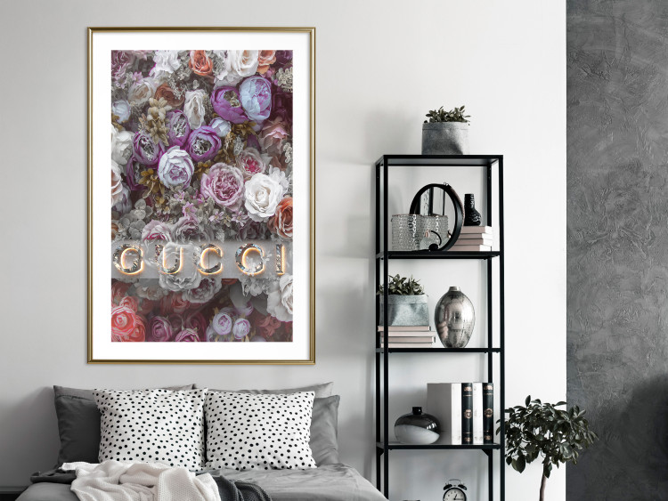 Wall Poster Gucci and Roses - composition of colorful flowers and luxury brand name 131797 additionalImage 13