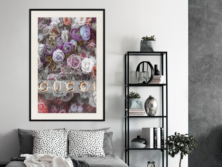 Wall Poster Gucci and Roses - composition of colorful flowers and luxury brand name 131797 additionalImage 24