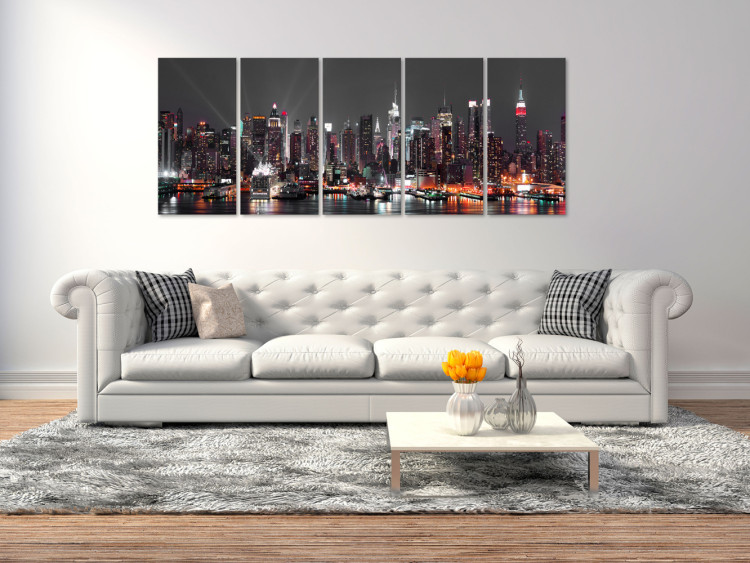 Canvas Print New York: Insomnia (5-piece) - City Immersed in Nightly Silence 98218 additionalImage 3