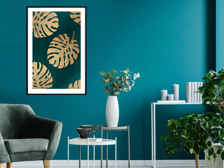 Poster Golden Luxury Leaves - glamorous composition in emerald background and plants 117568 additionalImage 6