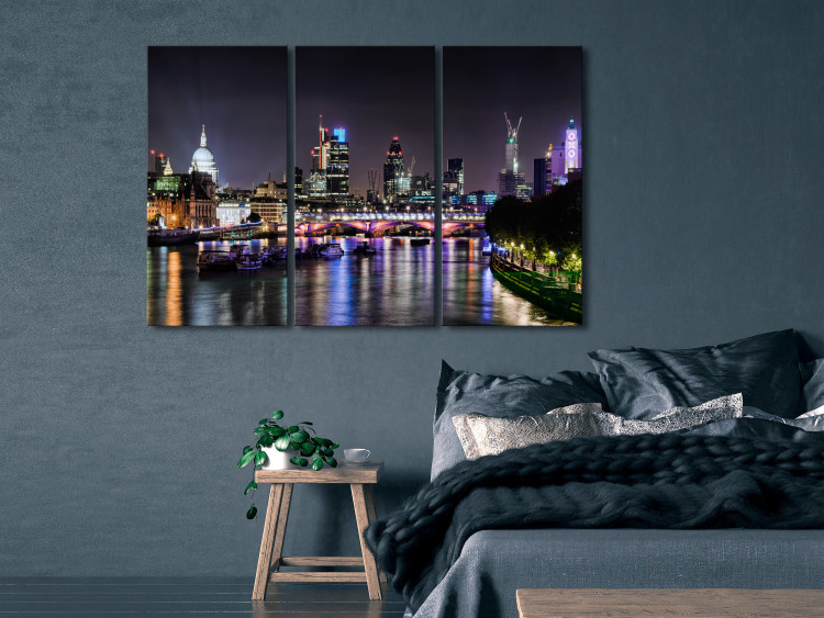Canvas Print Triptych on the river in London - photo of the night city with bridge 123649 additionalImage 3