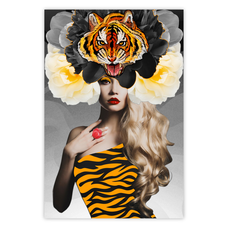 Poster Tiger Eye - abstract woman in tiger outfit on gray background 127869