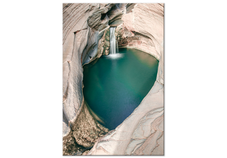 Canvas Closed bay - photo with a turquoise waterfall 135289